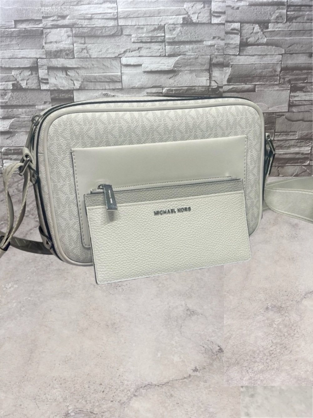 Michael Kors Maeve Crossbody Bag & Wallet Set Optic White Gray MK Signature Logo - Picture 14 of 14